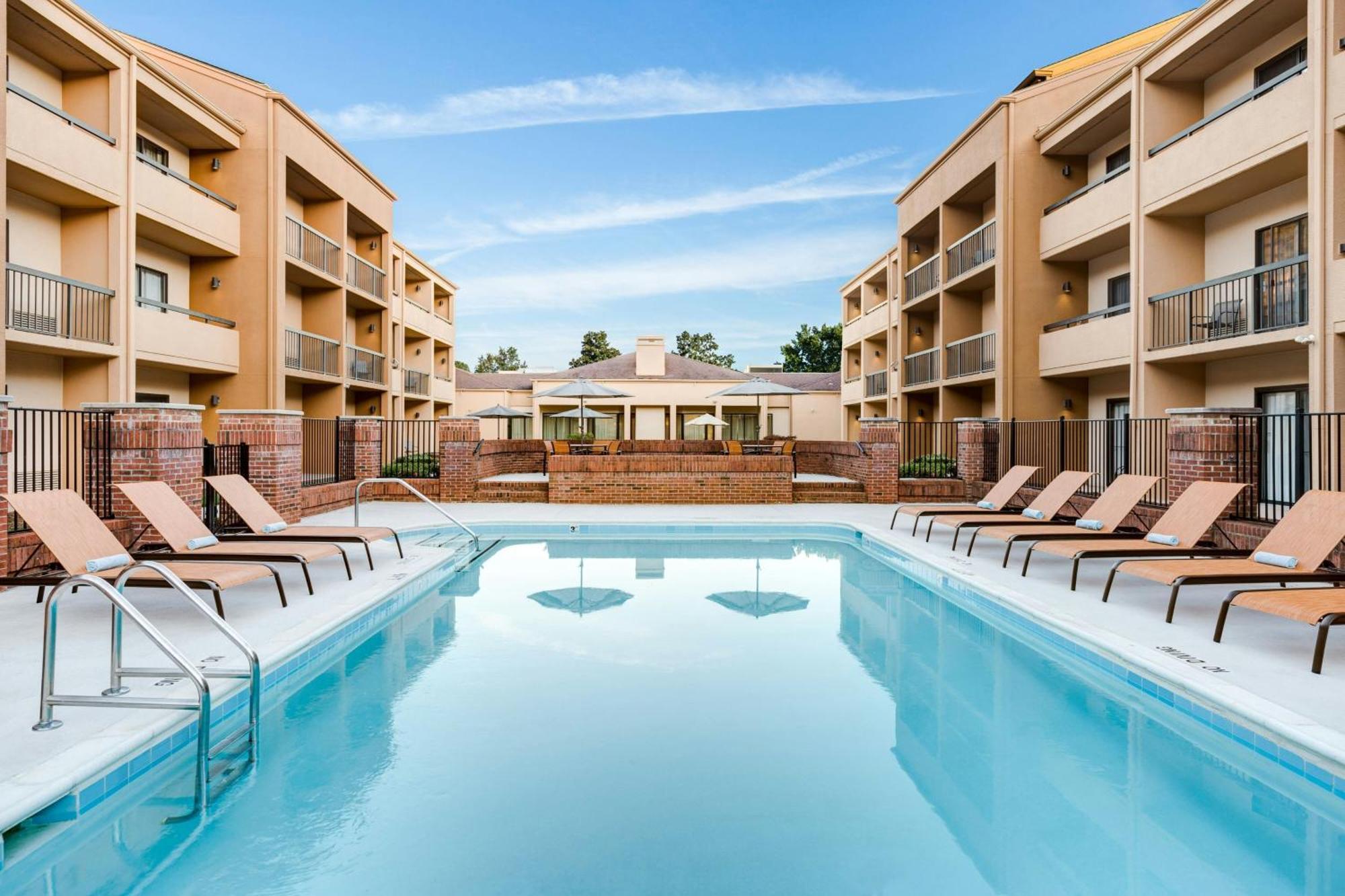Hotel Courtyard By Marriott Raleigh Cary Exterior foto